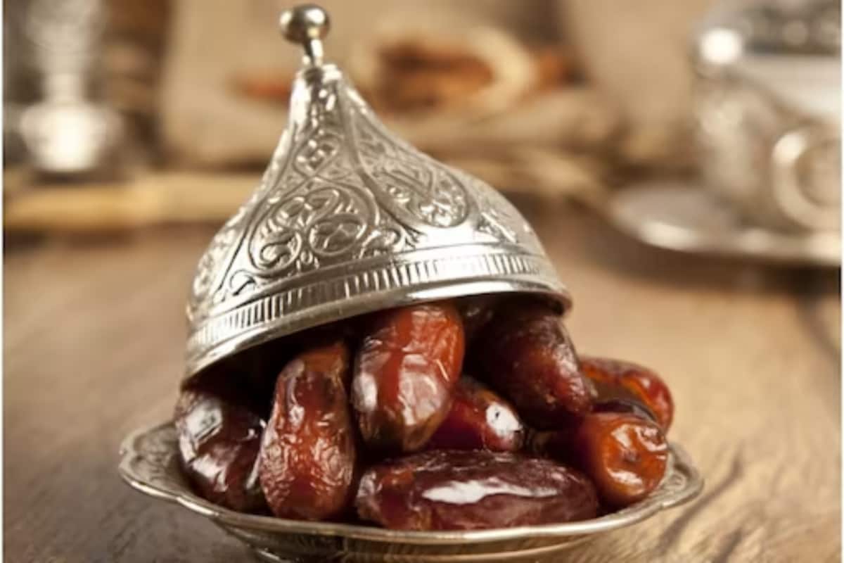 dates 16752470383x2 Sn4So1