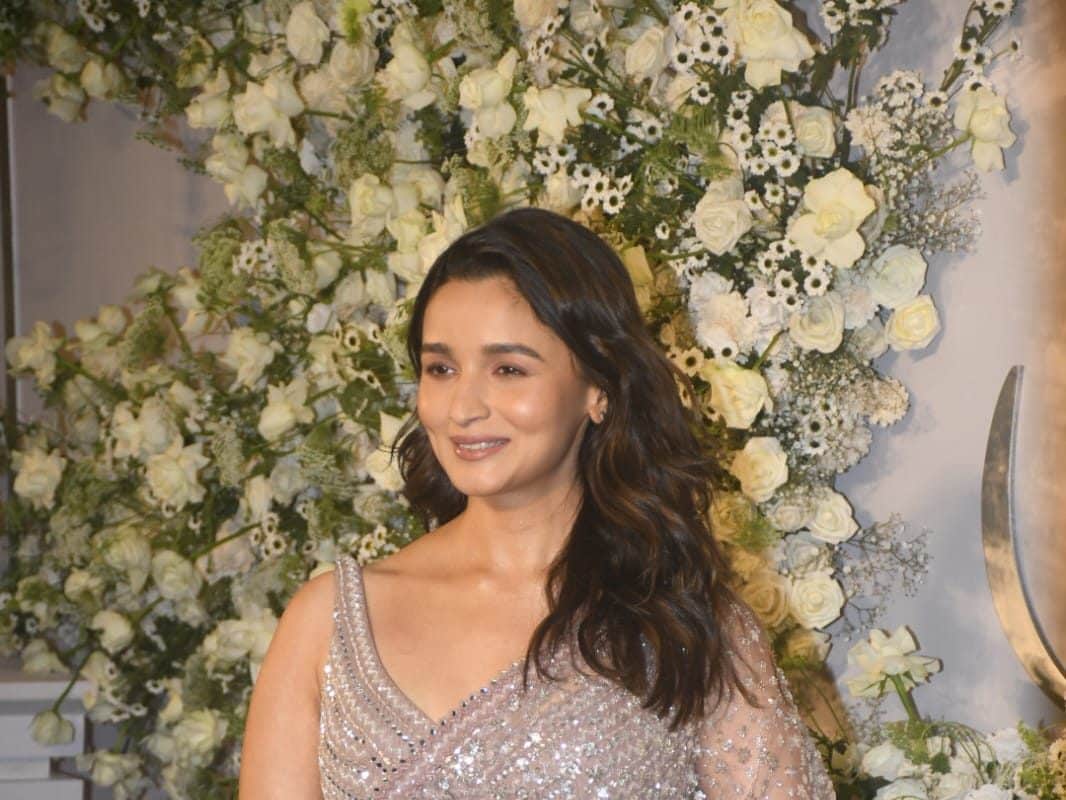 alia bhatt sid 16762185883x2 tFbTuR