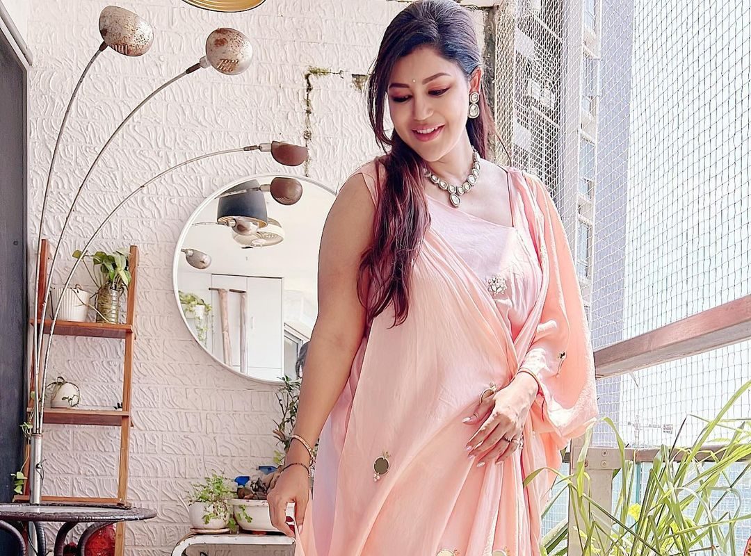 debina bonnerjee 7 16676414453x2 HCcVwe