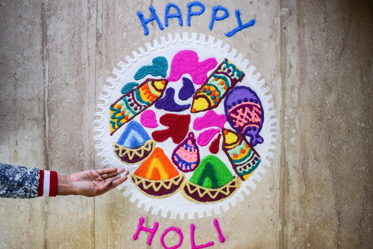 happy holi rangoli designs 2023 J87nFt