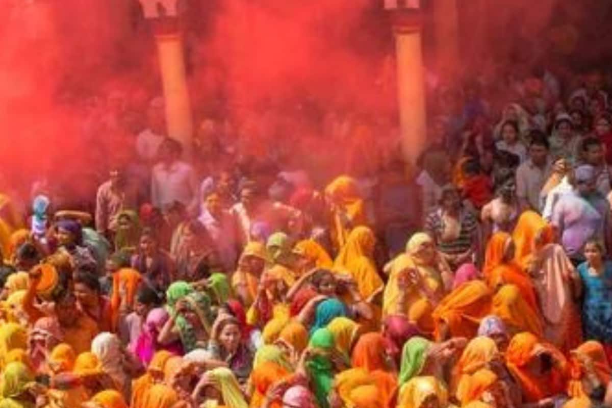 mathura and vrindavan holi 16777434623x2 UdP5Ky