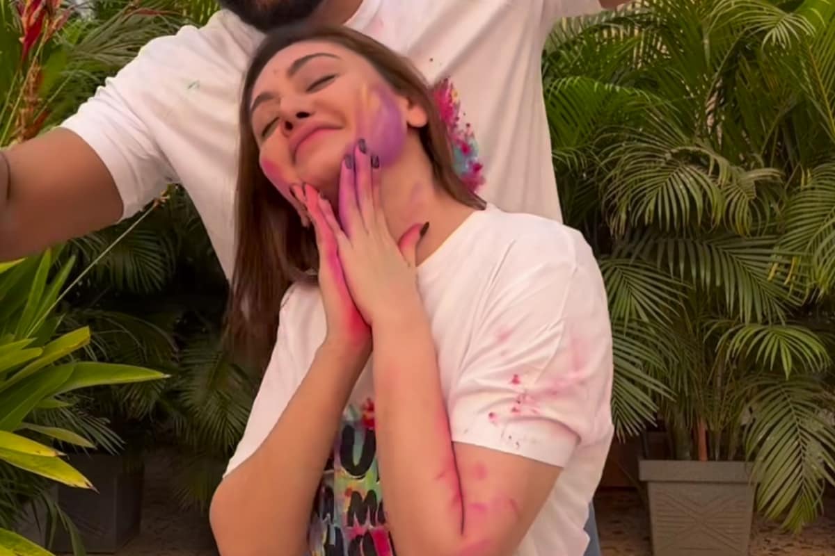 shefali jariwala post holi skin care tip QyIXYM