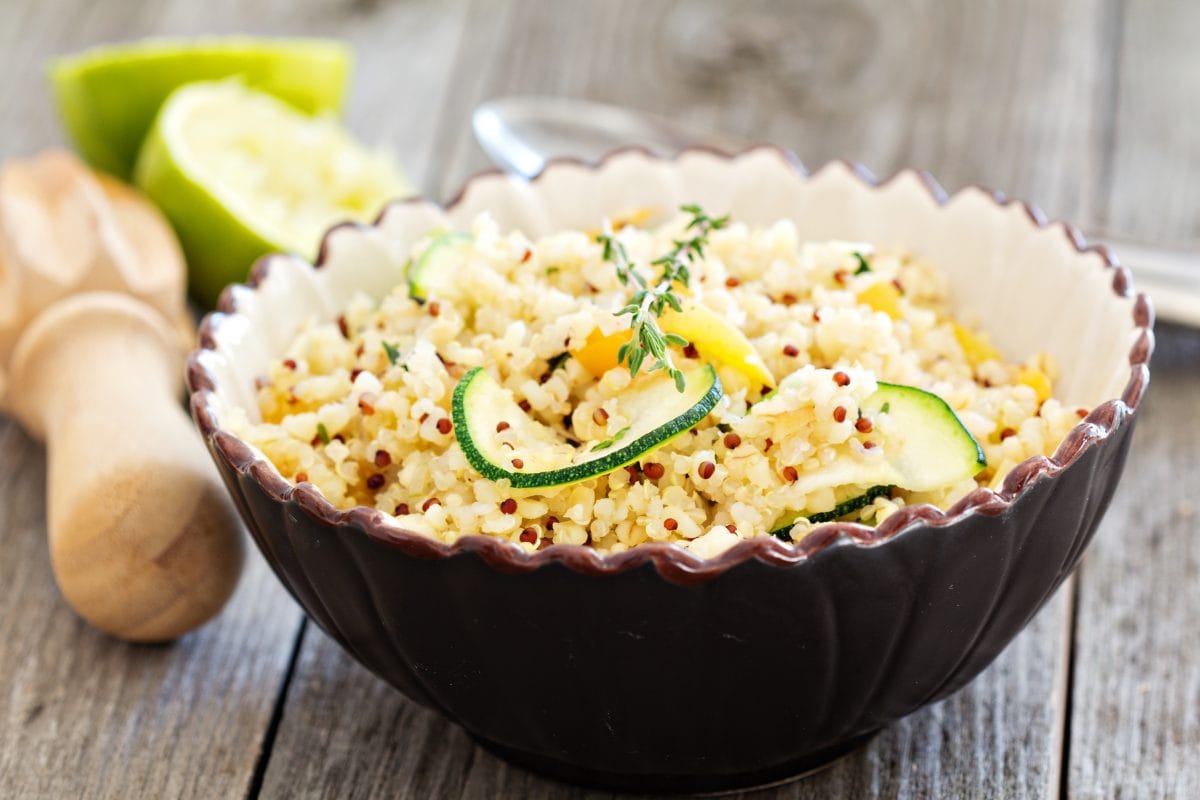 warm quinoa salad with vegetables 16749275053x2 BaXWRq