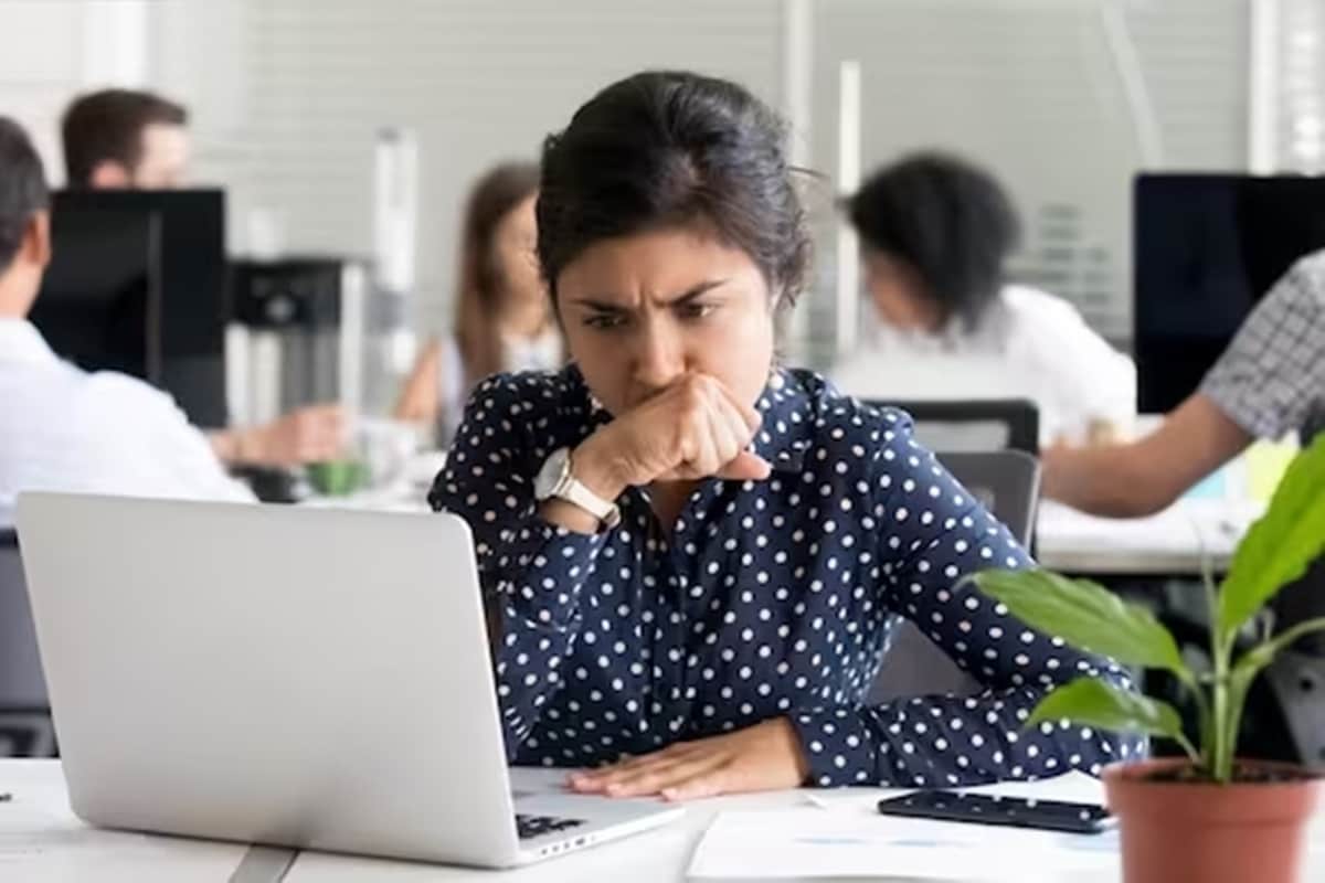 working woman 16523272353x2 iAsjhY
